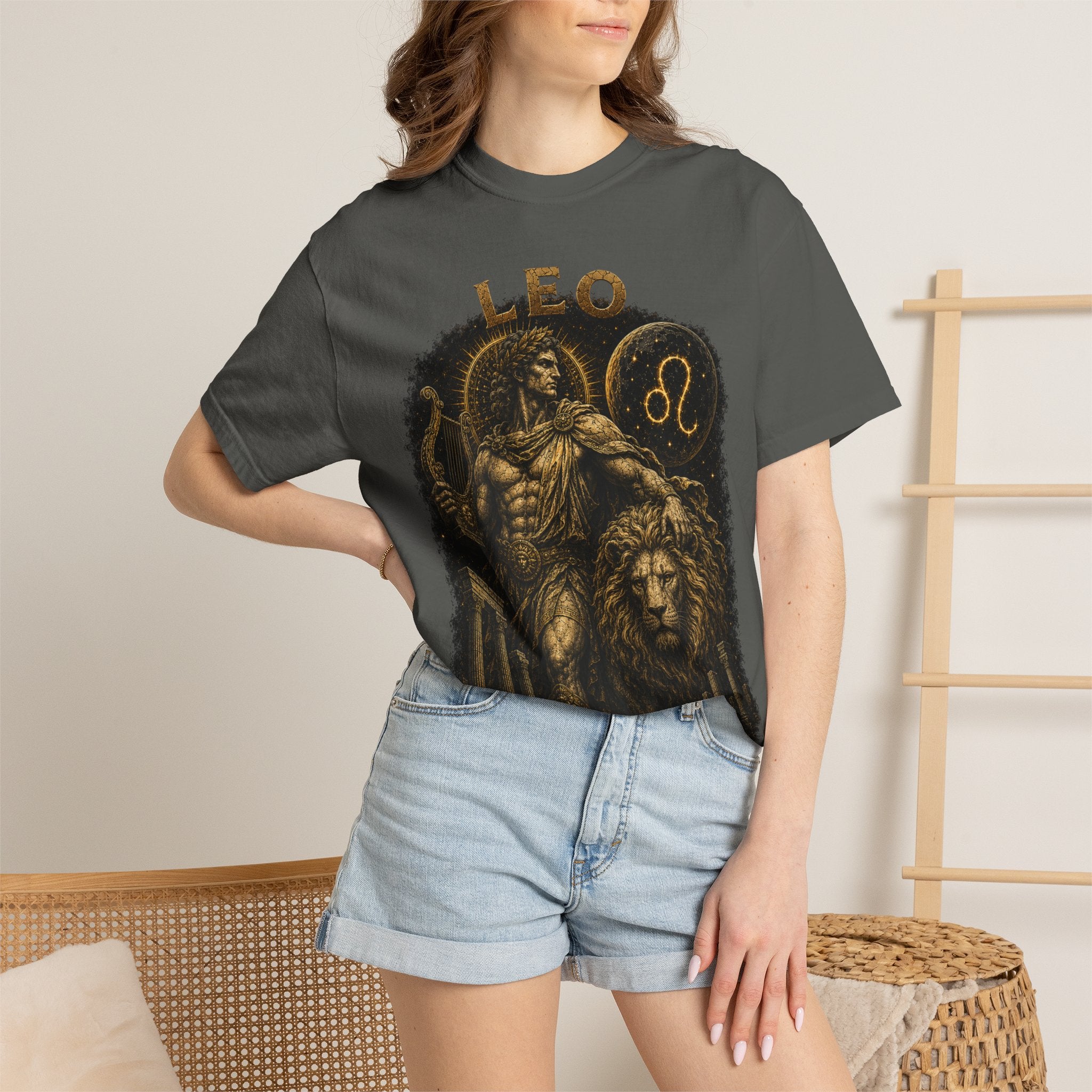 Leo Zodiac Lion Illustration T-shirt | Astrological Sign Tee